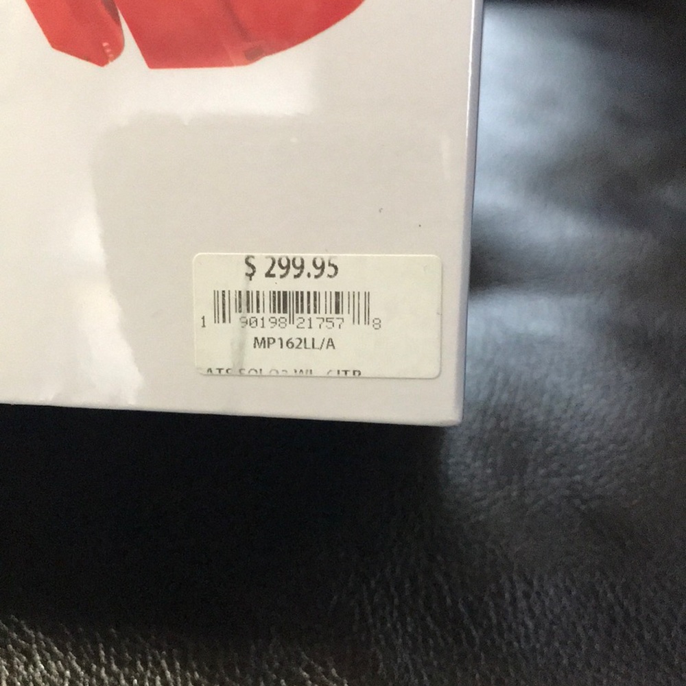 Beats Solo3 Wireless (Product) RED - Picture 3 of 5